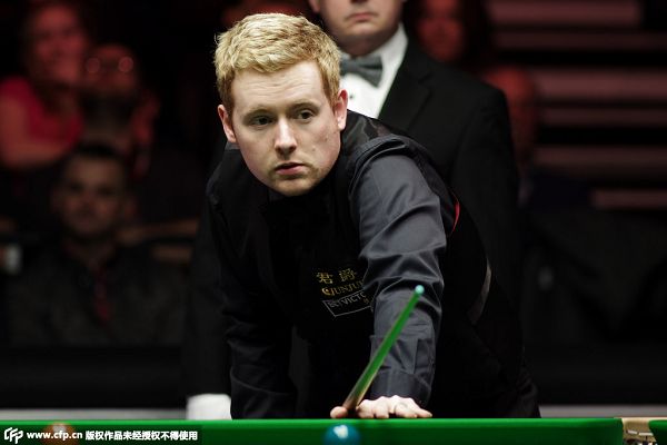 以及对他在 以及对他在